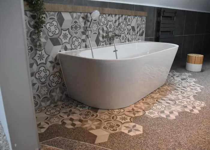 De Luxe Avec Piscine Et Jacuzzi Xxl فيلة