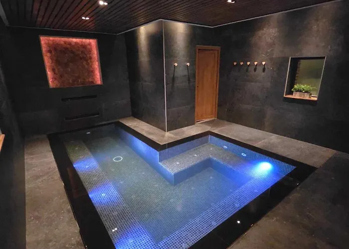 De Luxe Avec Piscine Et Jacuzzi Xxl فيلة Dourlers