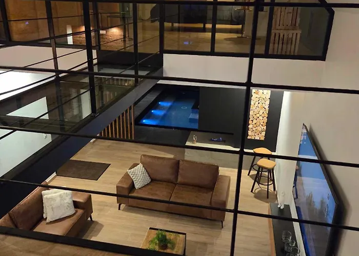 De Luxe Avec Piscine Et Jacuzzi Xxl فيلة